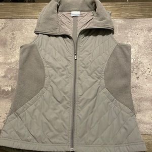 Columbia gray vest